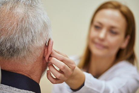 L'entretien complet de vos appareils auditifs avec votre audioprothésiste